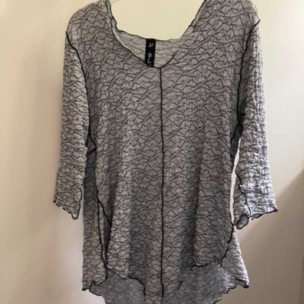 Noblu "Bonita" top. Size Small